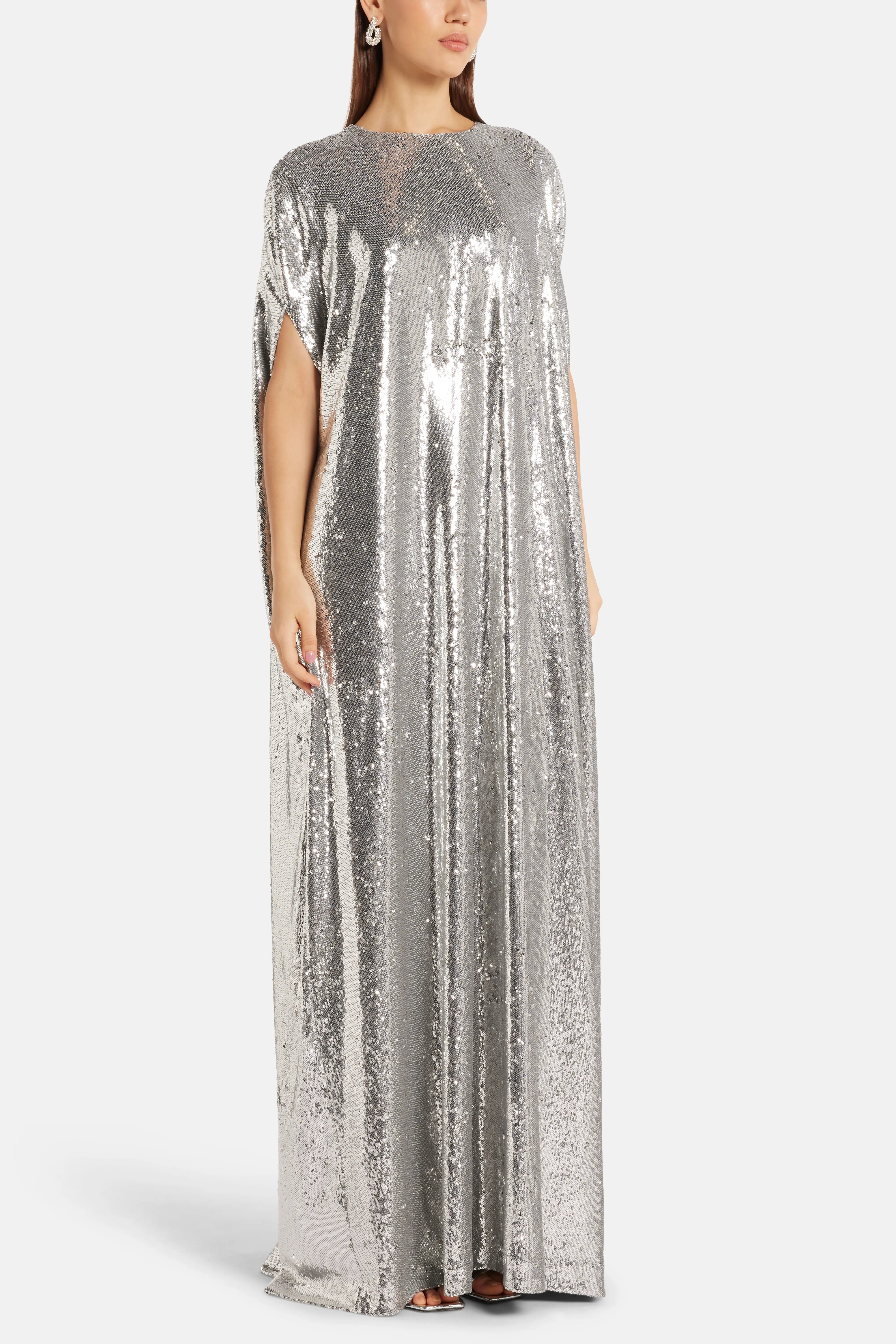فستان سهرة من إيليونور بالترتر باللون الفضي