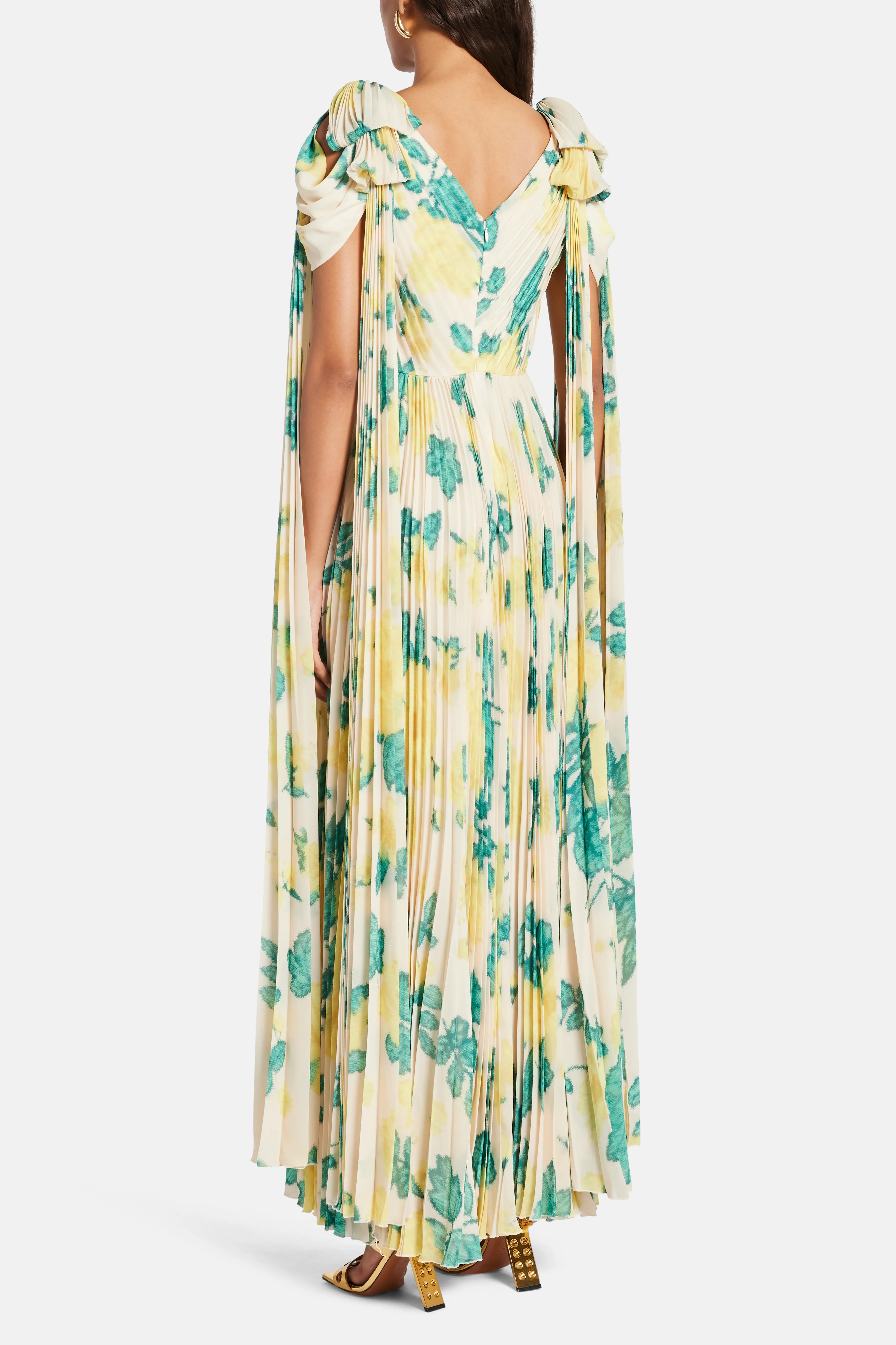 فستان ماكسي مطبوع بكتف مكشوف