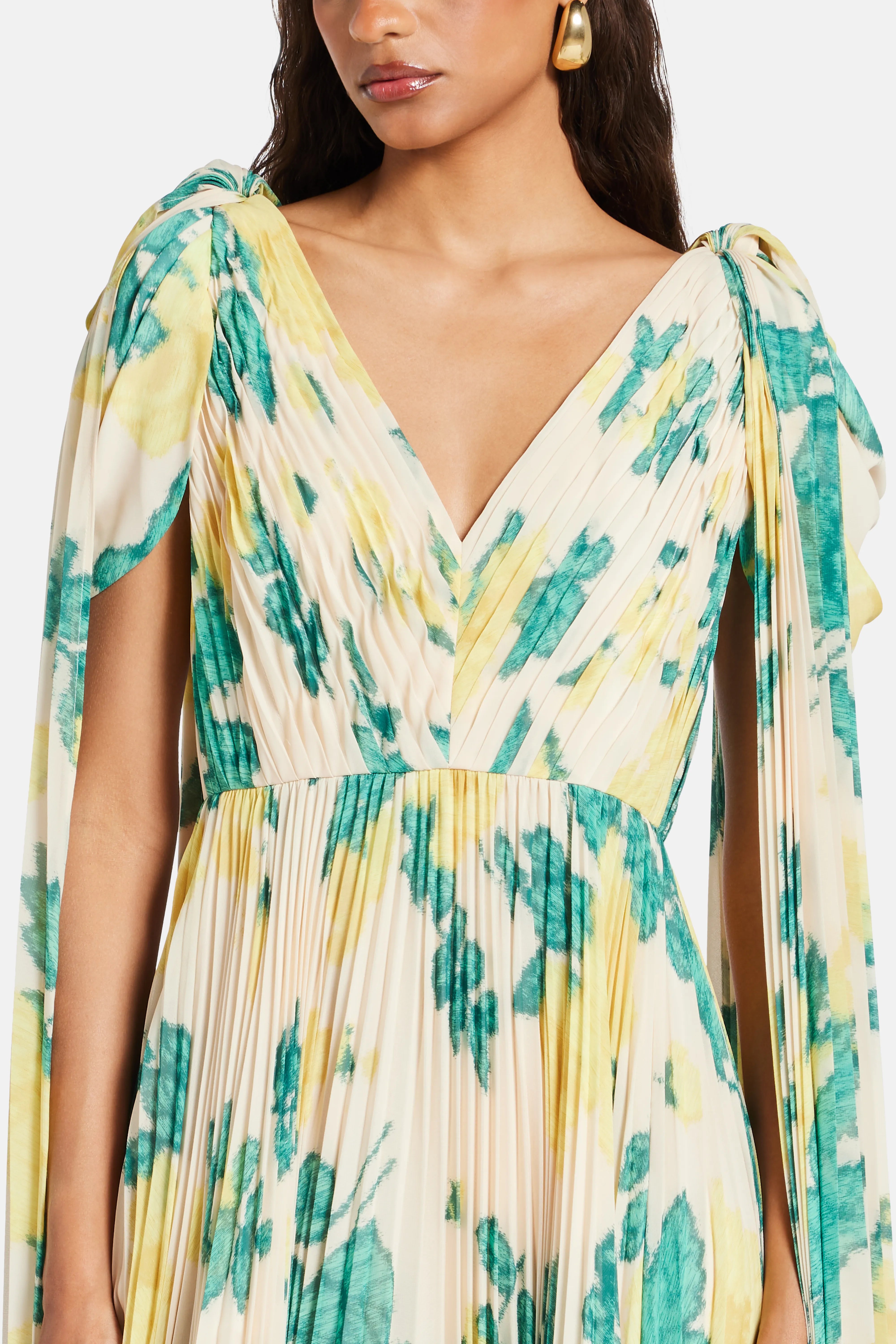 فستان ماكسي مطبوع بكتف مكشوف