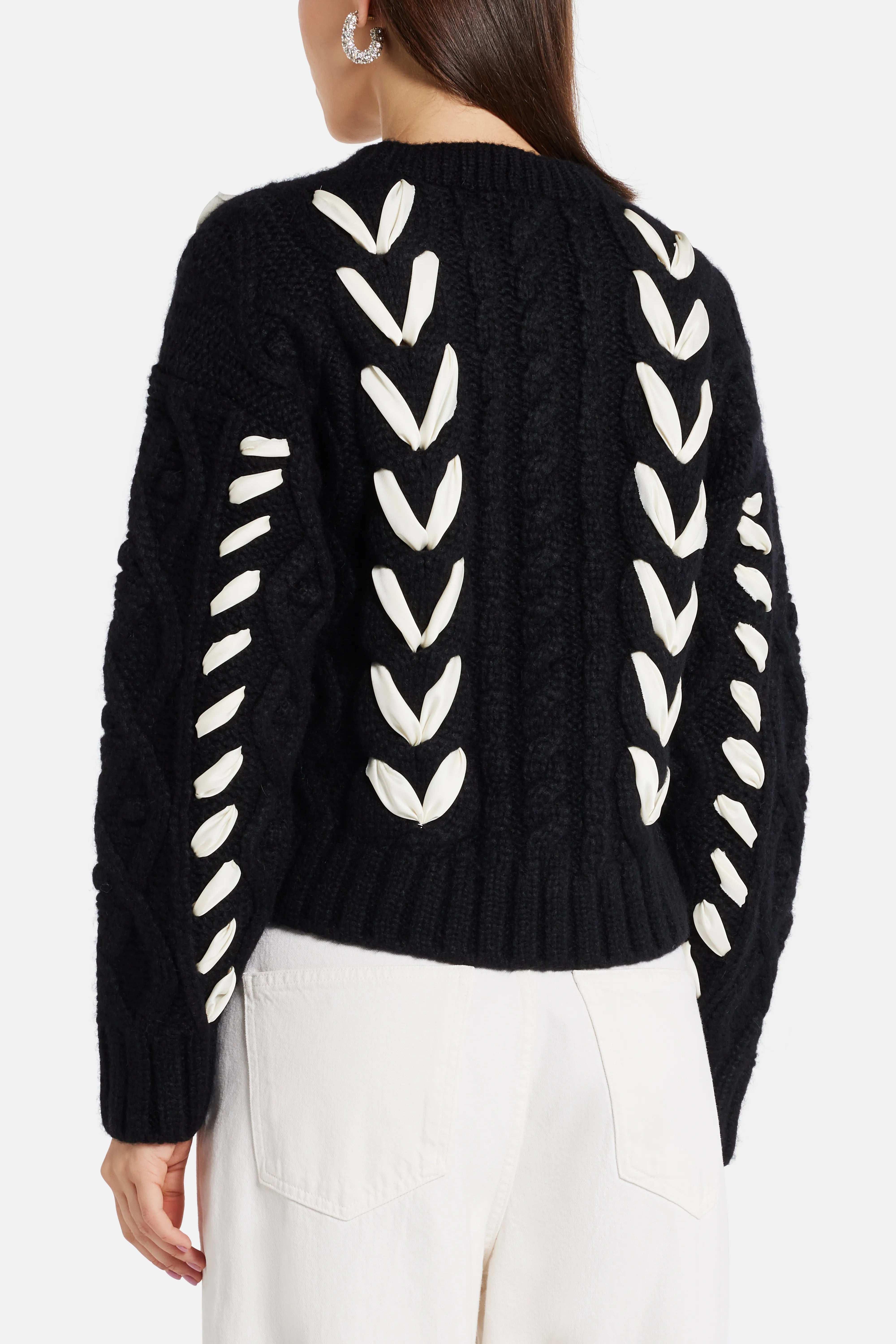 Ribbon Cables Parson Bow Knit Pullover Top in Black/ White