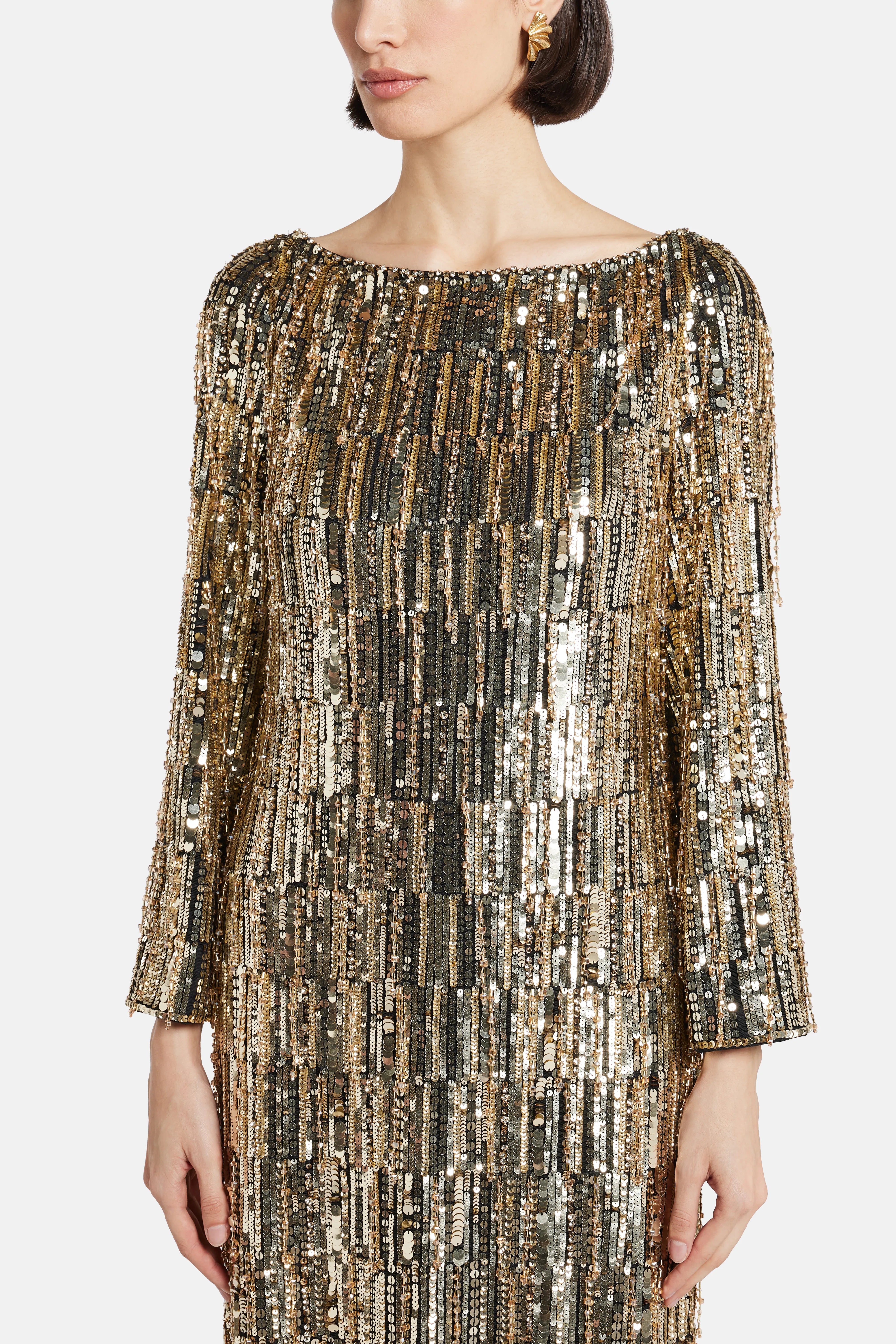 فستان السهرة المطرز إيرثا