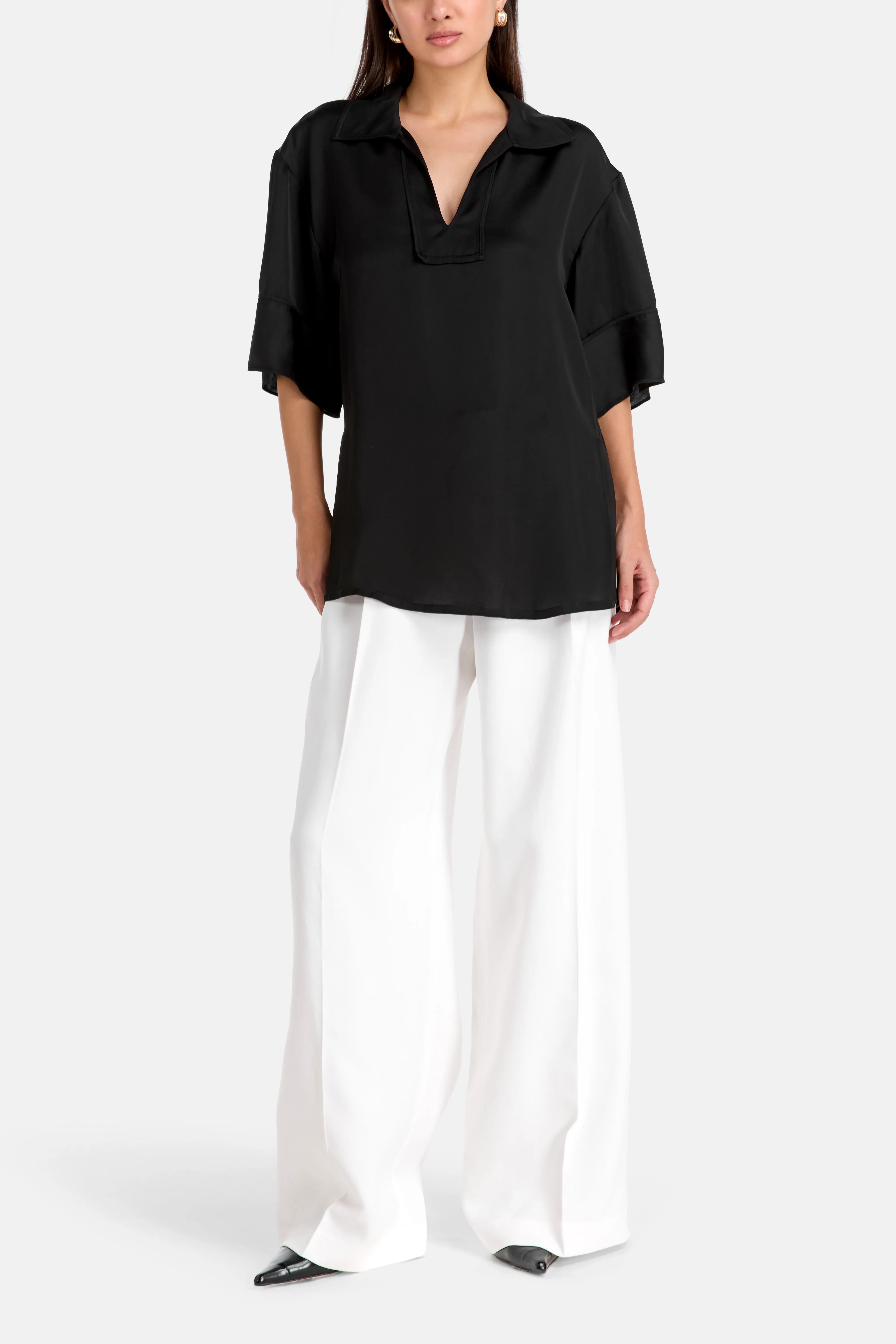 Umini V Neck Blouse in Black