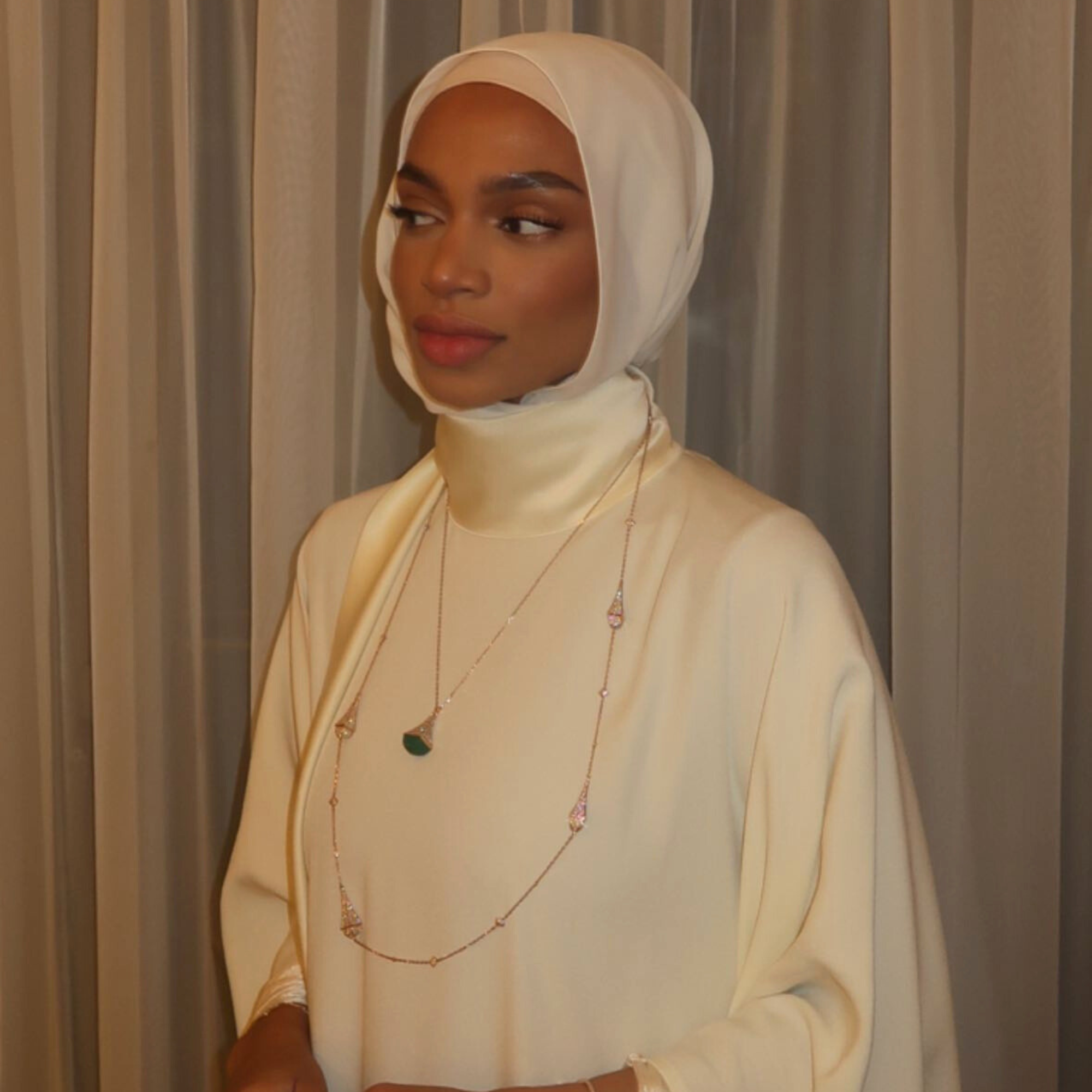 Nia Amroun @niaamroun TALLER MARMO MRS ROSS KAFTAN