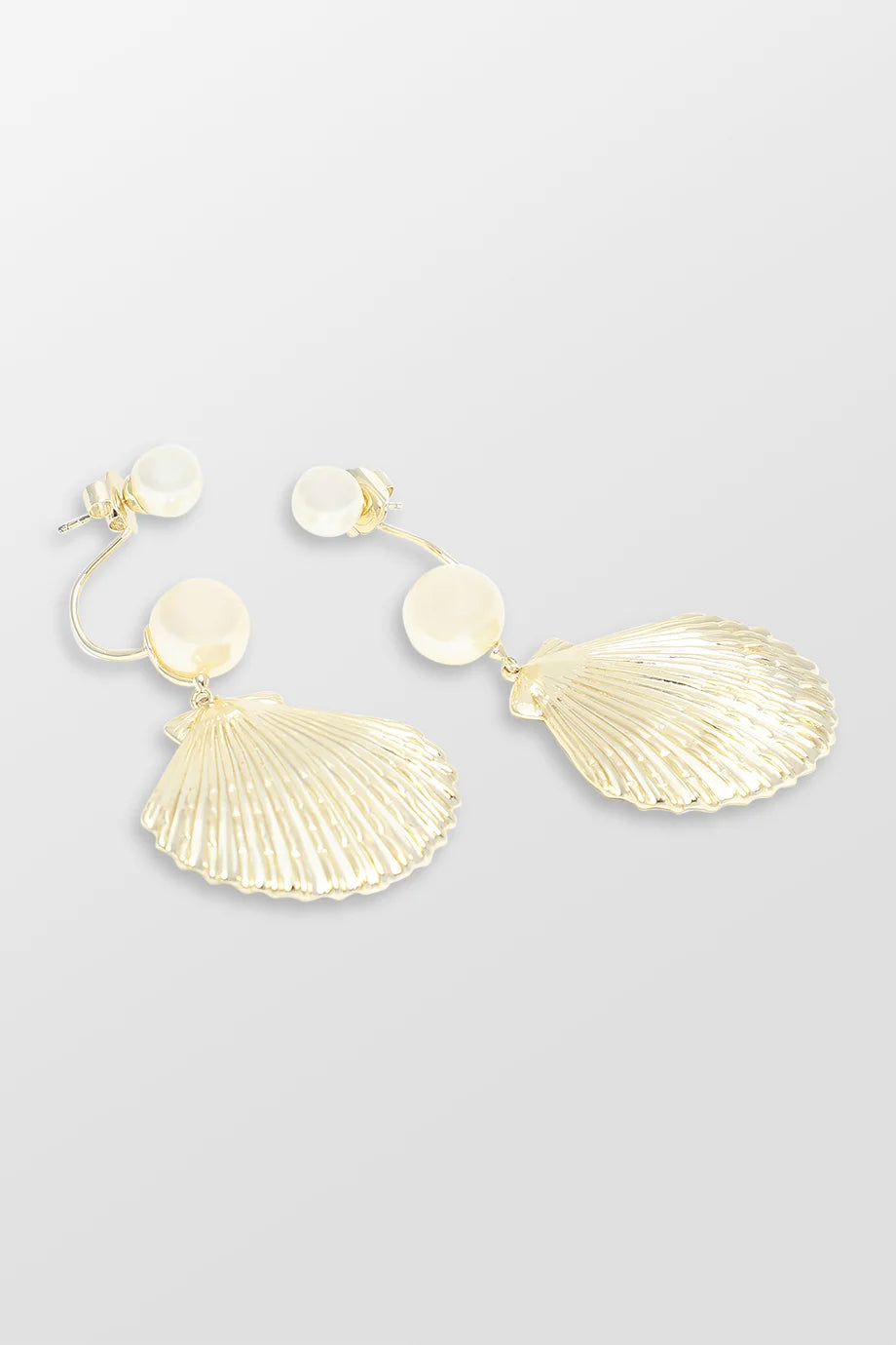 Perla Seashell Drop Earrings