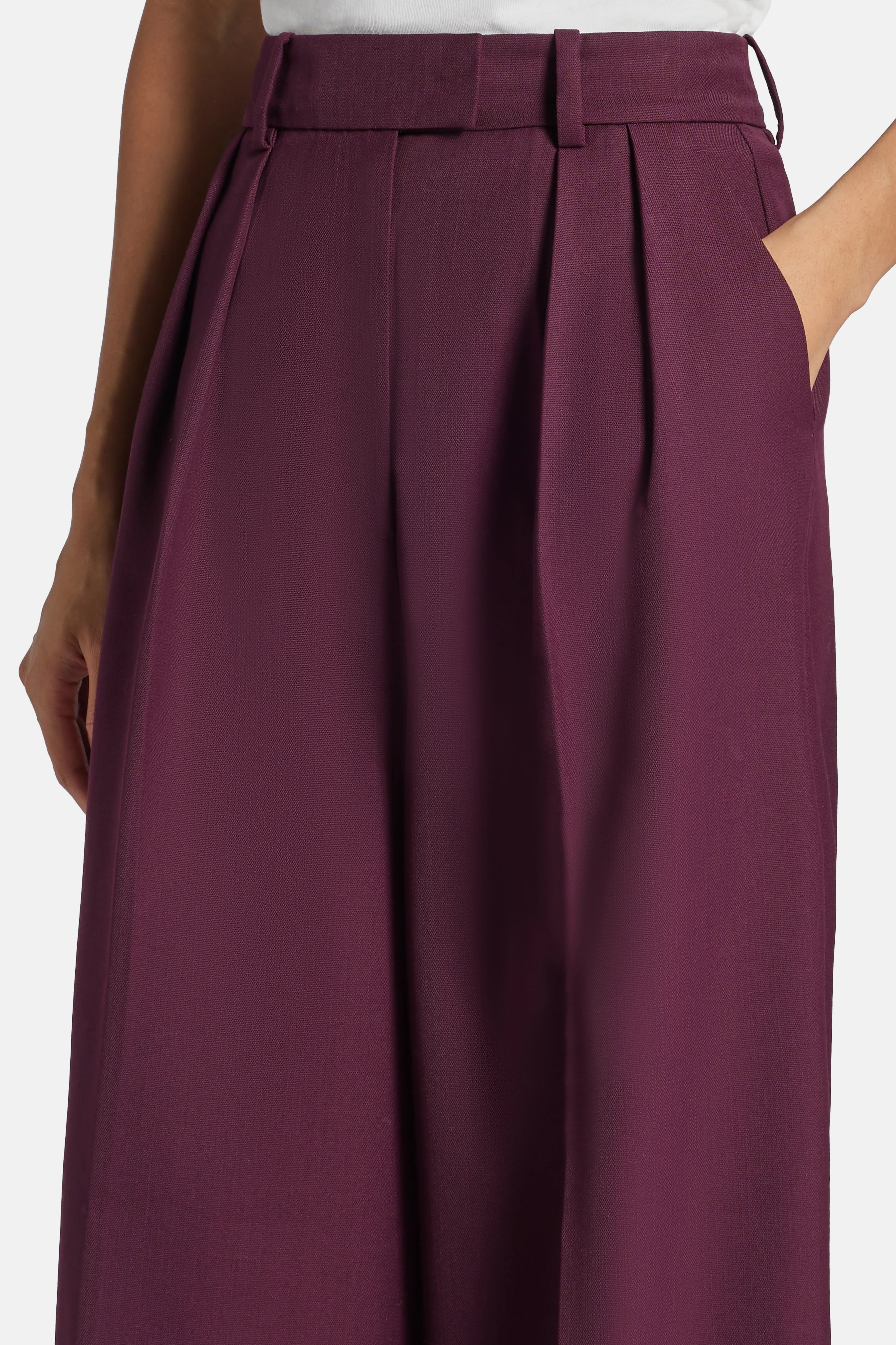 Lou High Waisted Flared Wool Trousers in Burgundy