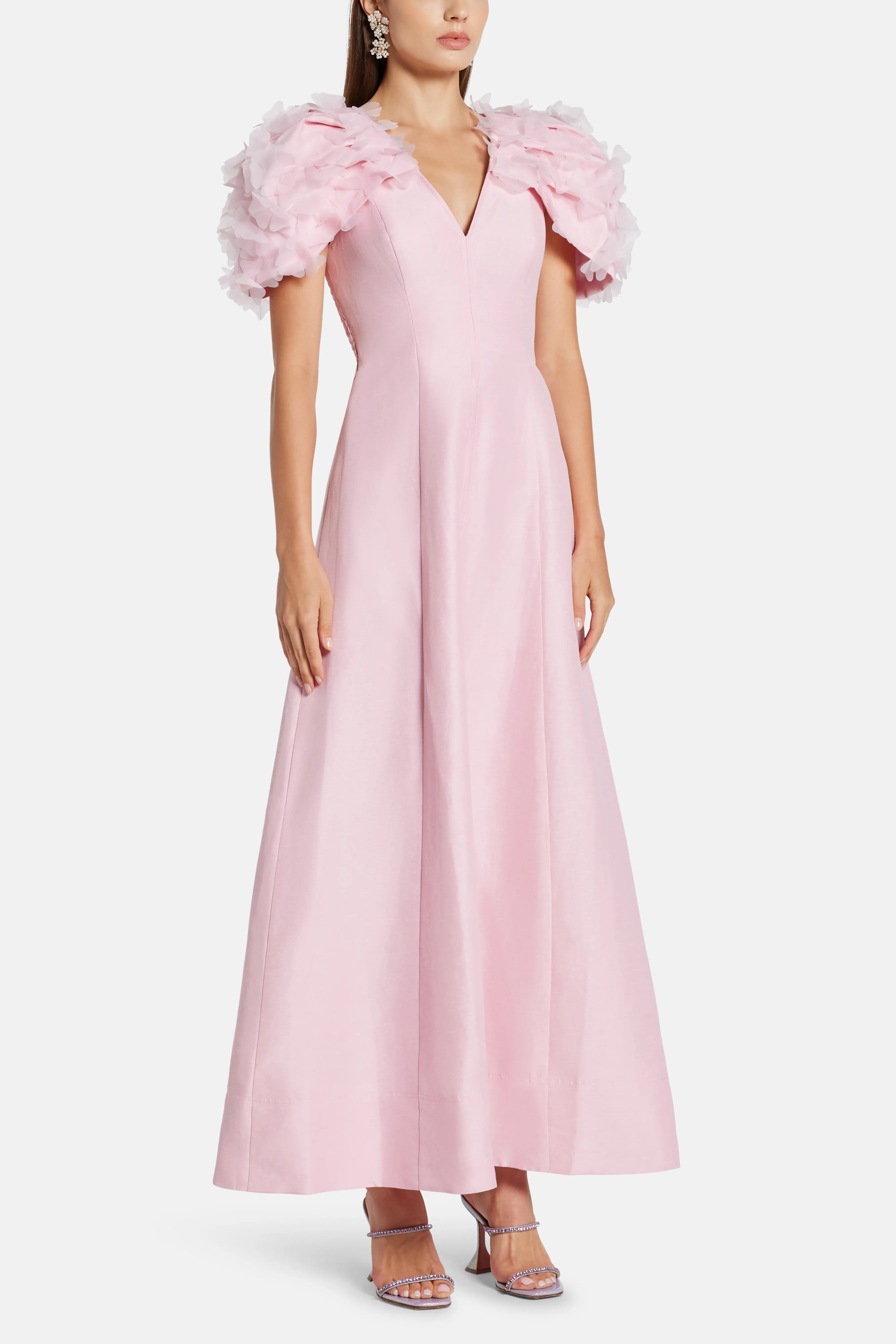 فستان ماكسي ميوز بأكمام منفوخة من الكتان باللون الزهري