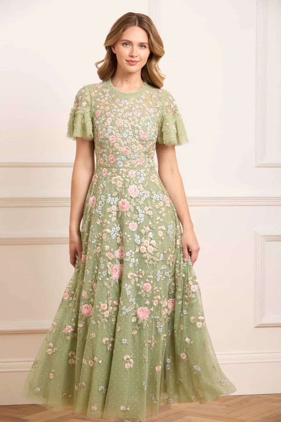 Antoinettes Floral Round Neck Evening Dress in Green
