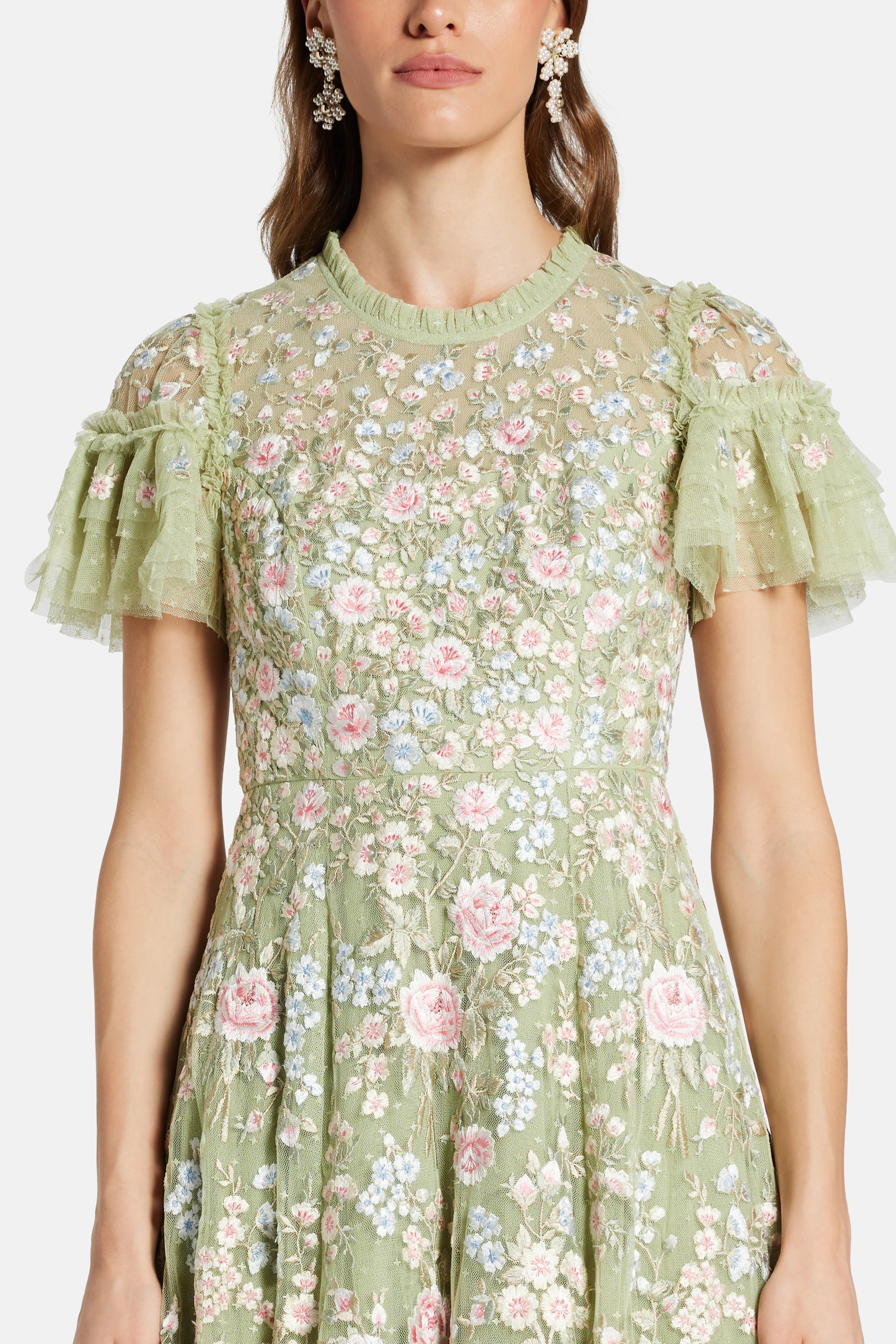 Antoinettes Floral Round Neck Evening Dress in Green