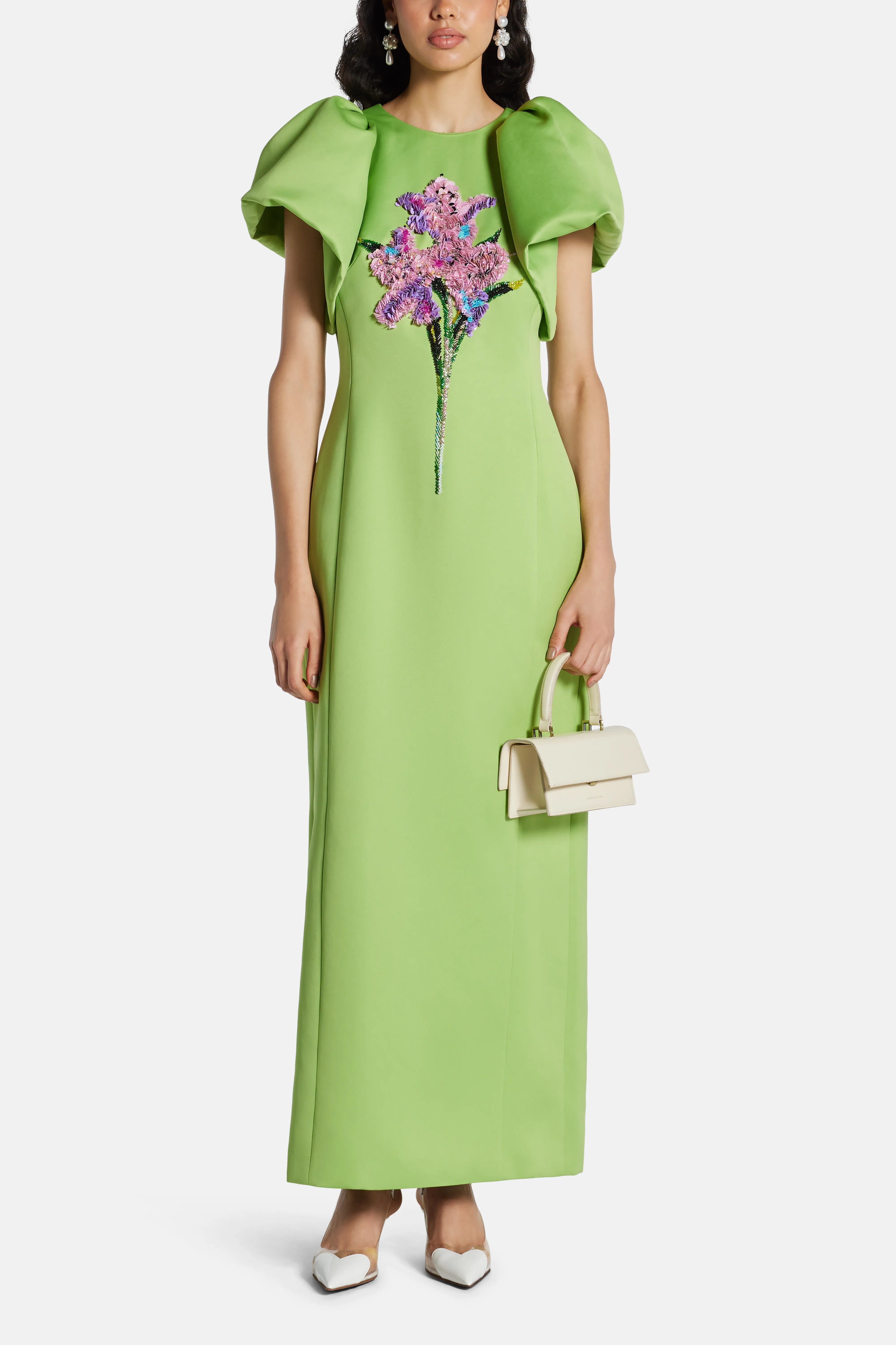 فستان ماكسي لوسيندا مزين بالورود باللون الأخضر