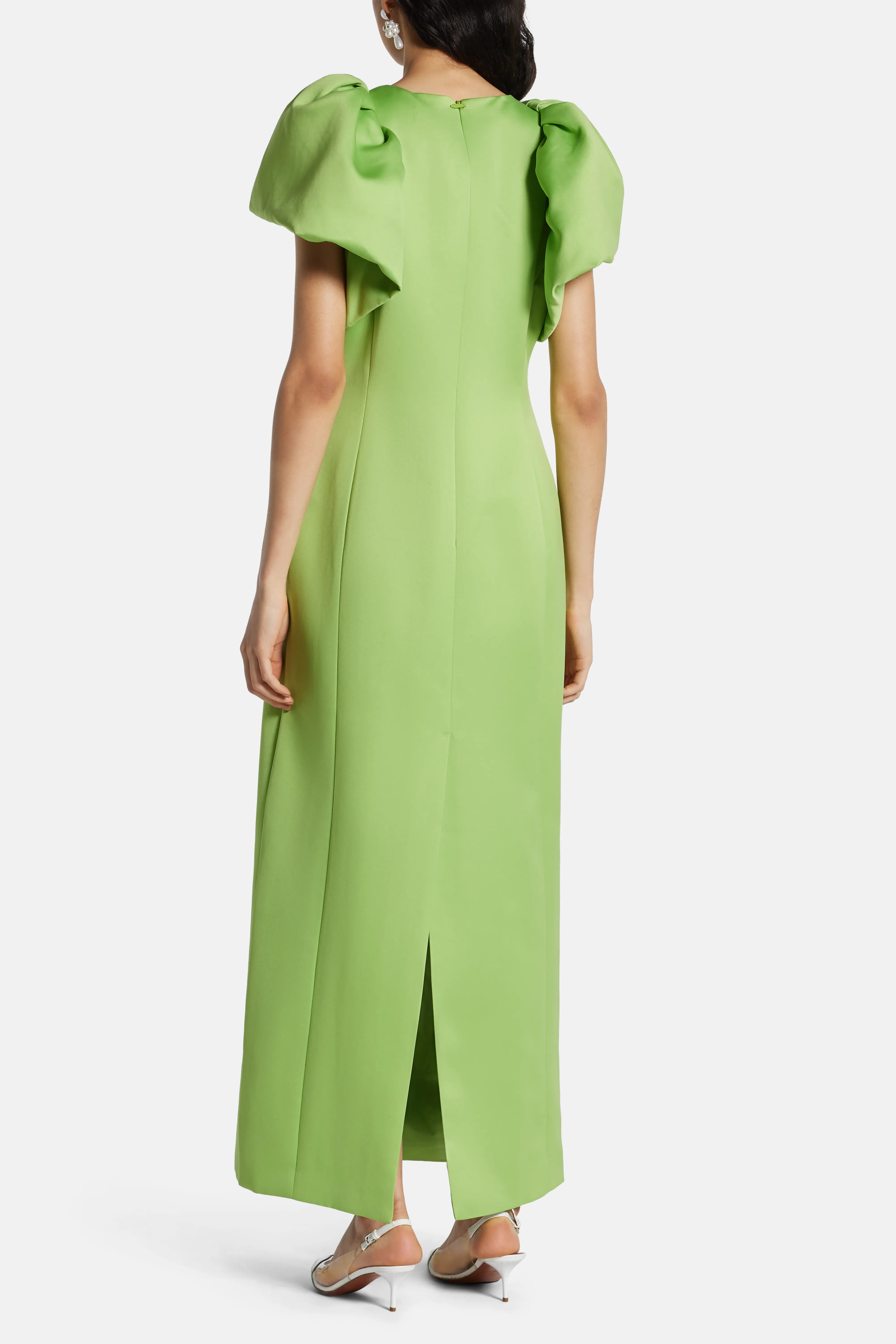 فستان ماكسي لوسيندا مزين بالورود باللون الأخضر