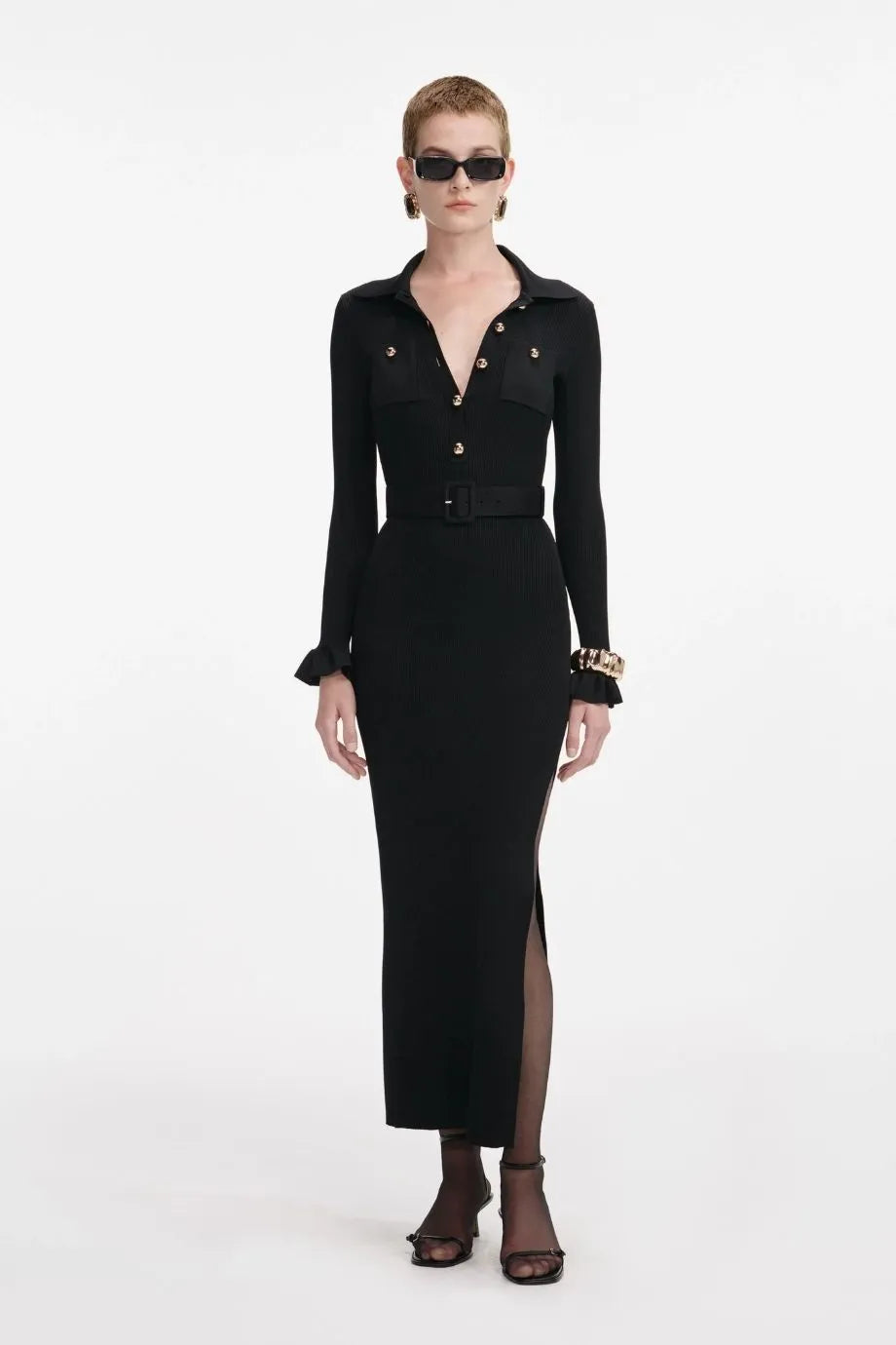 فستان ماكسي محبوك بحزام باللون الأسود