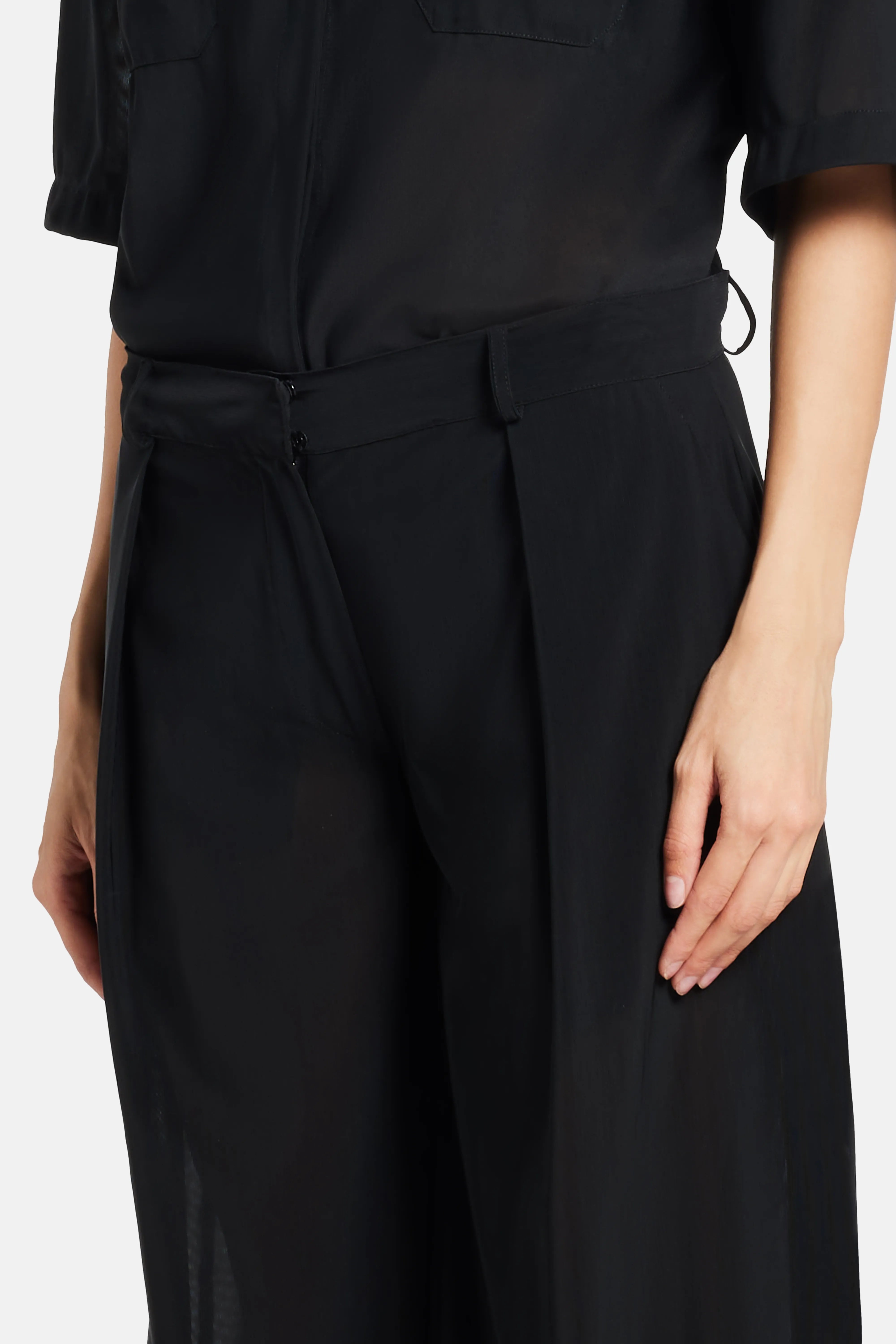 Straight Wide Legged Trousers in Black