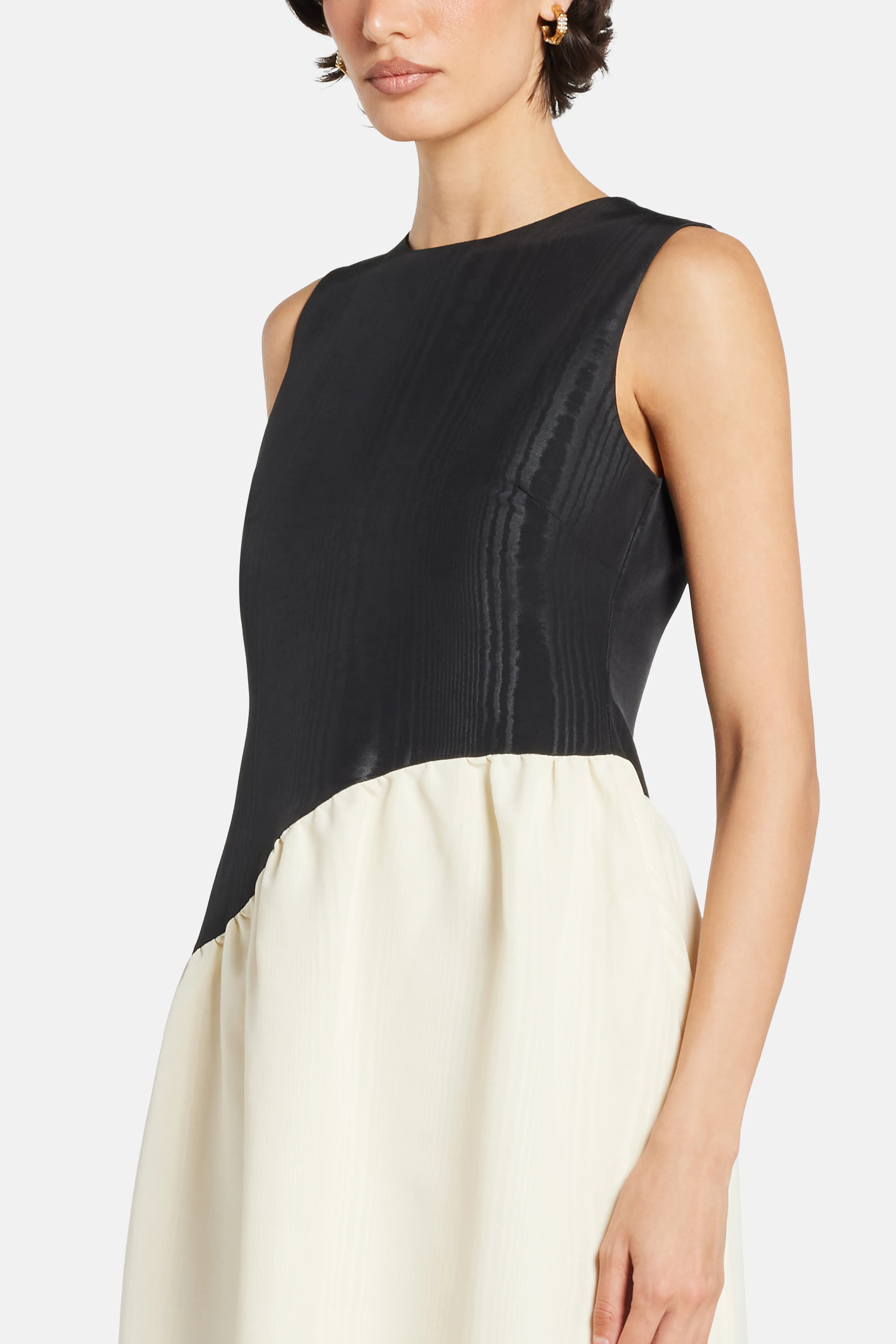 Laurel Moire Sleeveless Midi Dress in Black and White