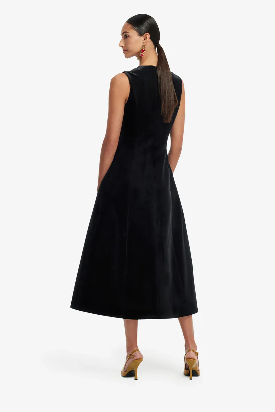 Cleo Velvet Sleeveless Midi Dress in Black