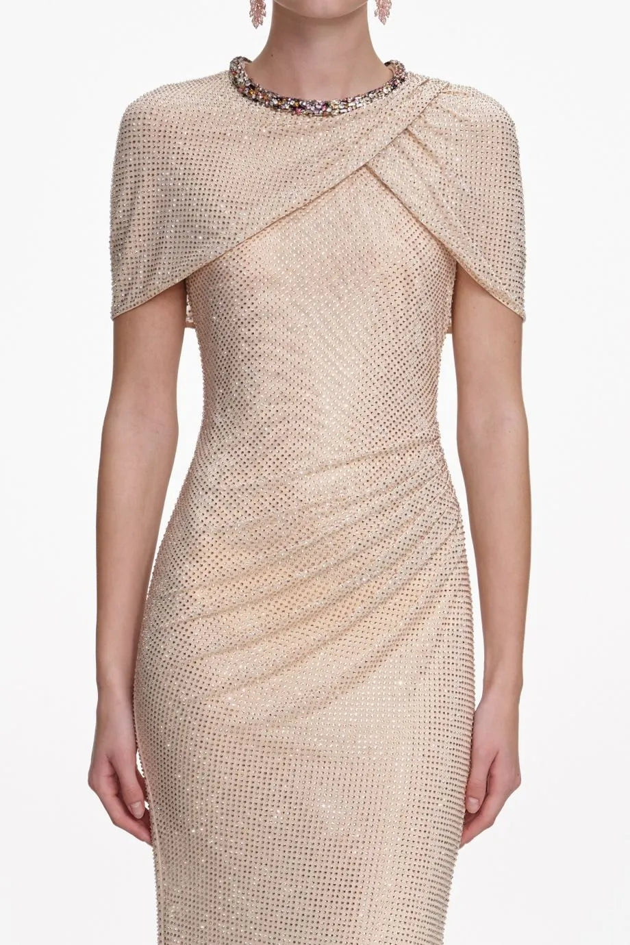 فستان سهرة مزين بأحجار الراين باللون البيج