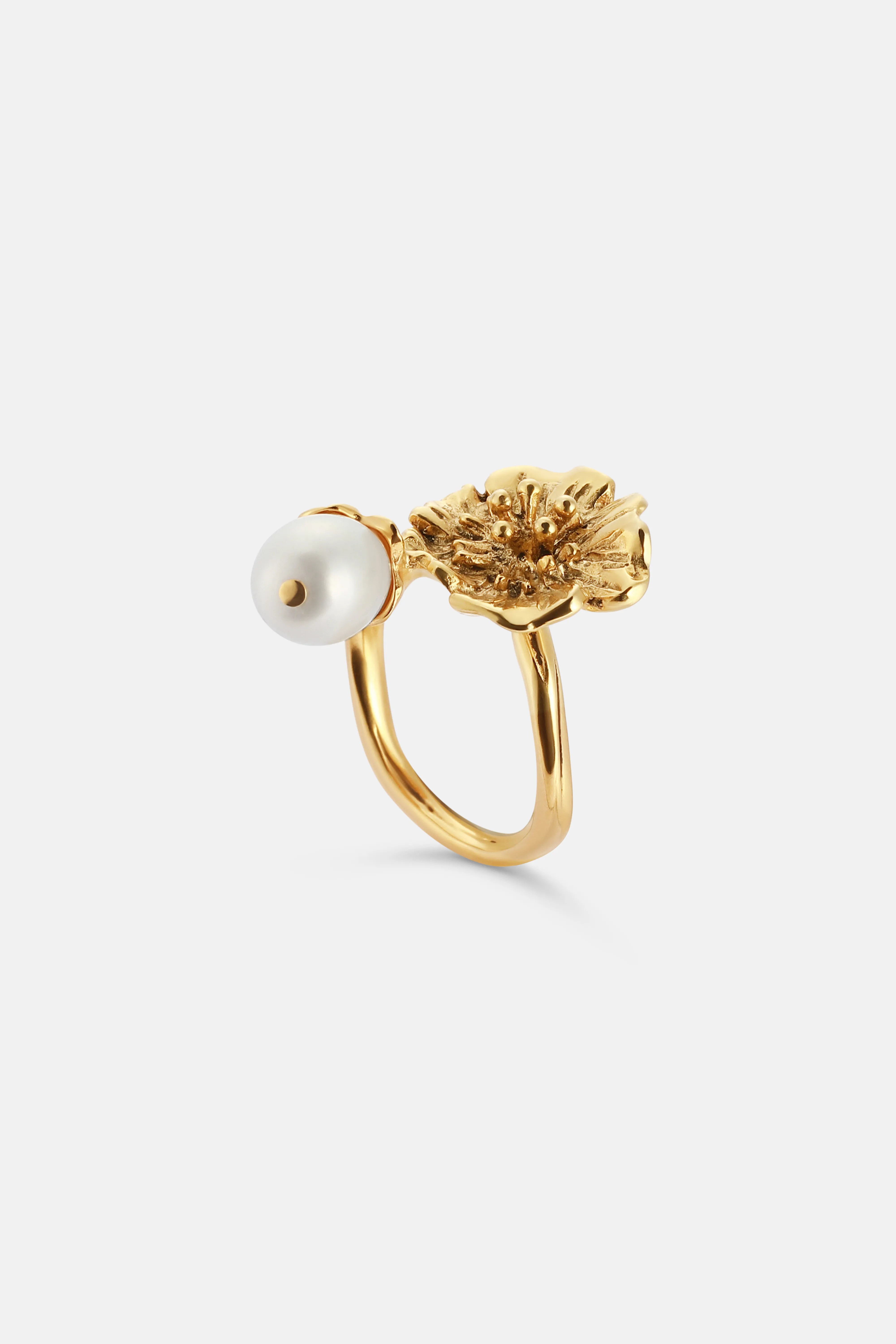 Perle Fleur De Pavot Ring in Gold