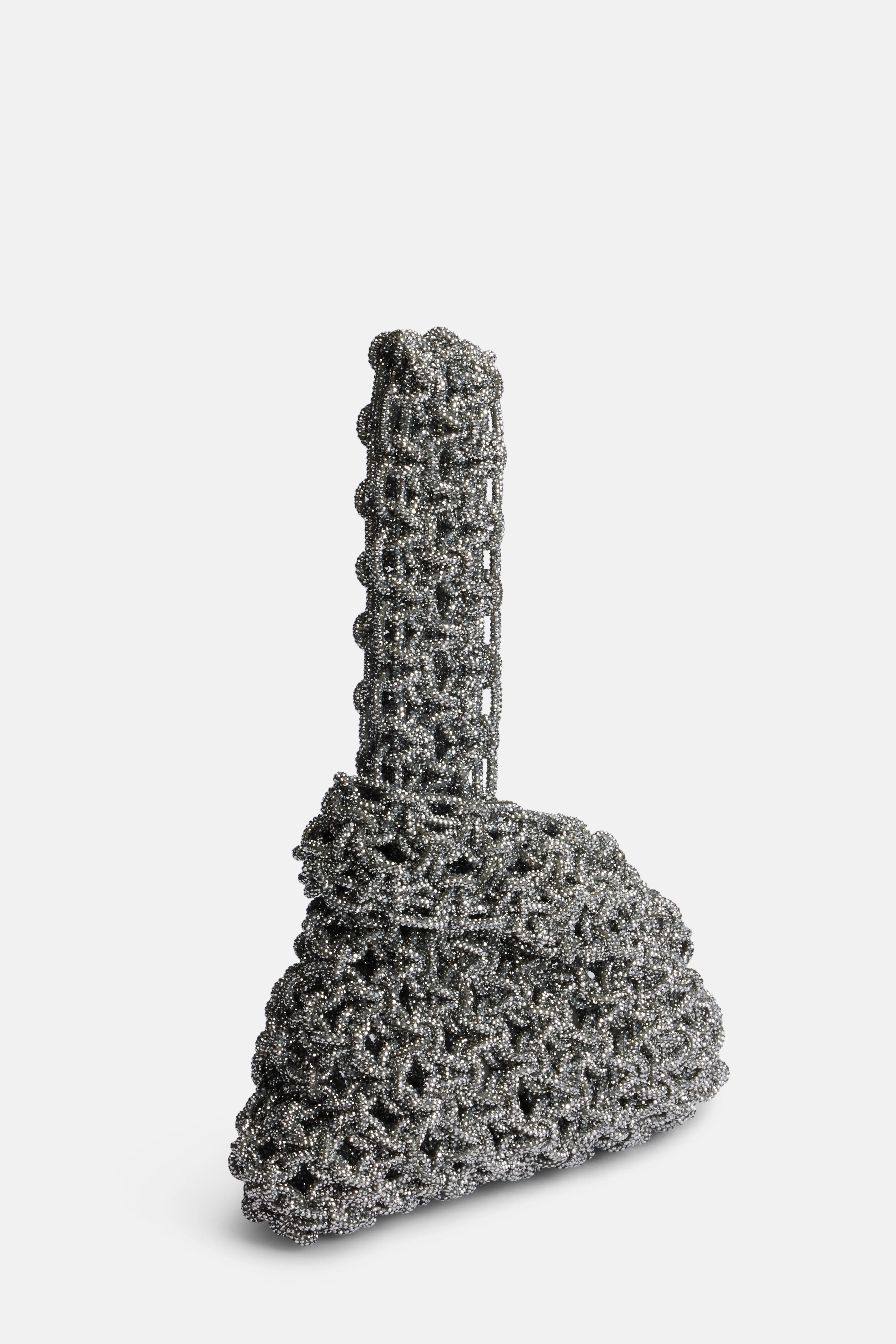 حقيبة نيكي مزينة بالكريستال بمقبض علوي باللون الفضي