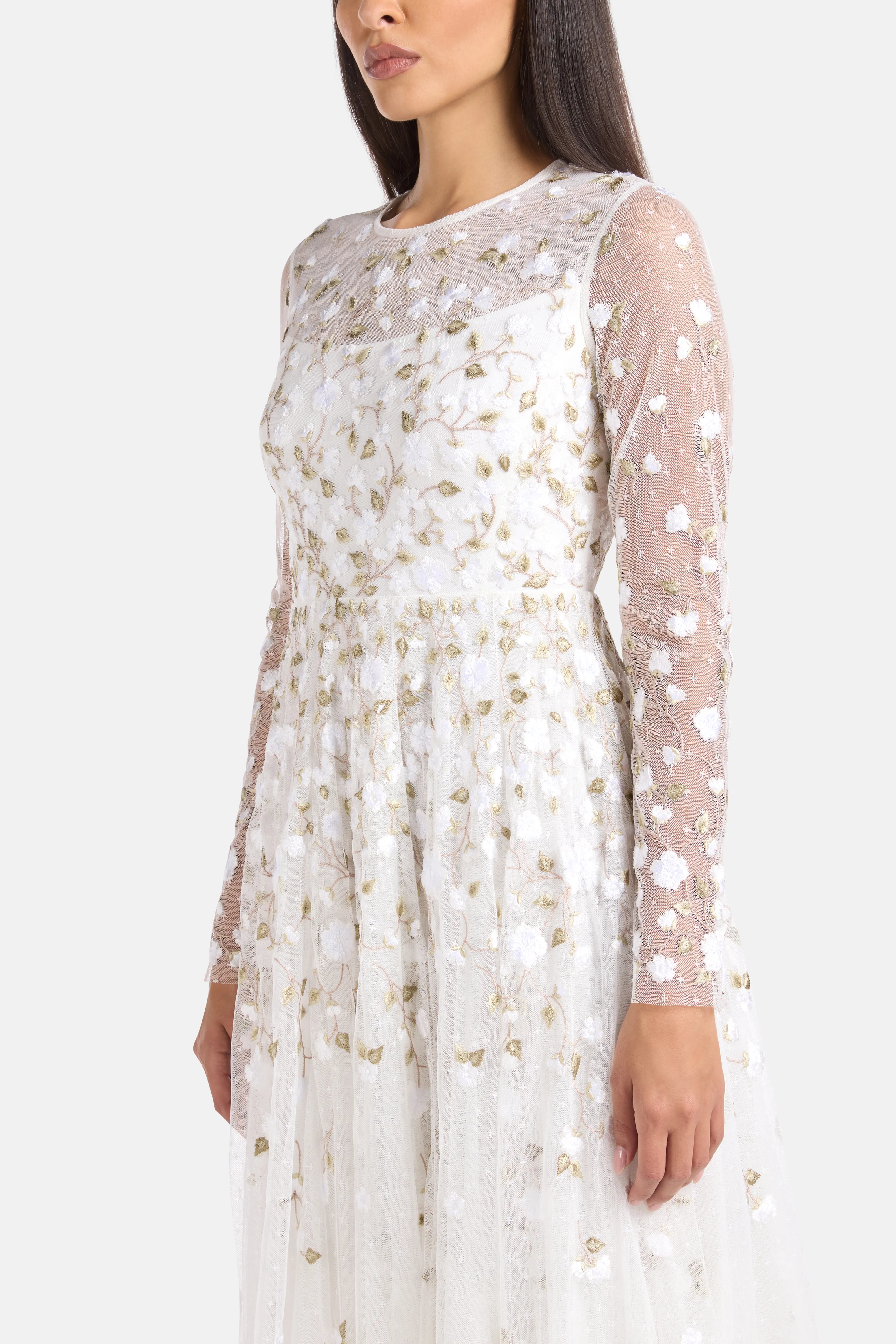 Trailing Roses Floral Evening Dress in White