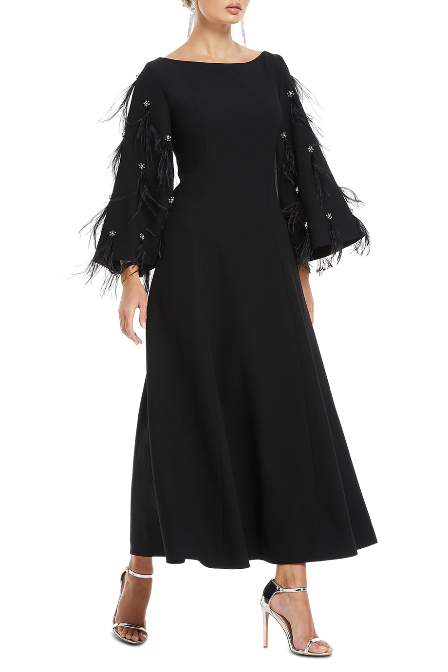 Clover Wide Sleeves Feathered Maxi Dress