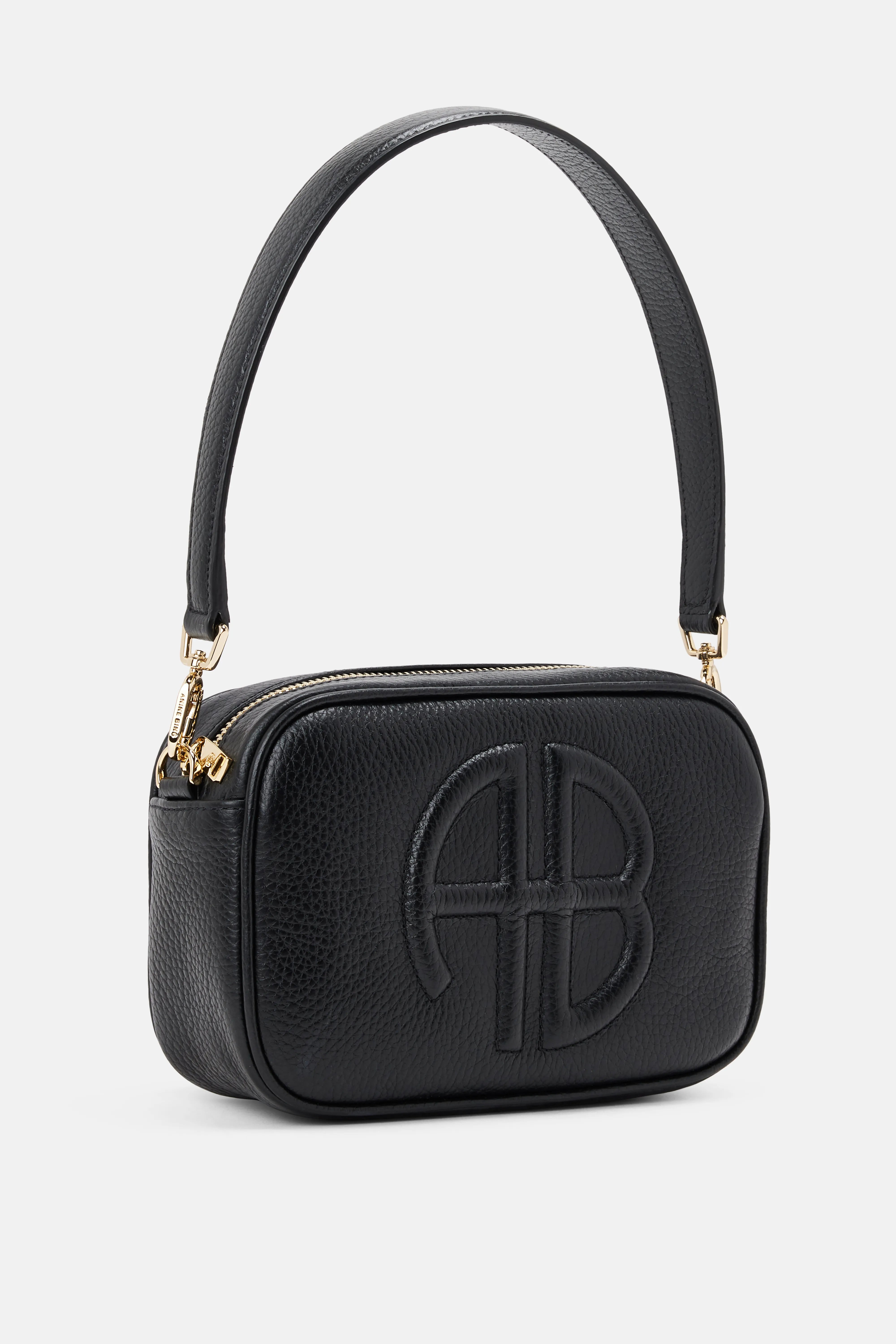 Lili Pebbled Shoulder Bag in Black