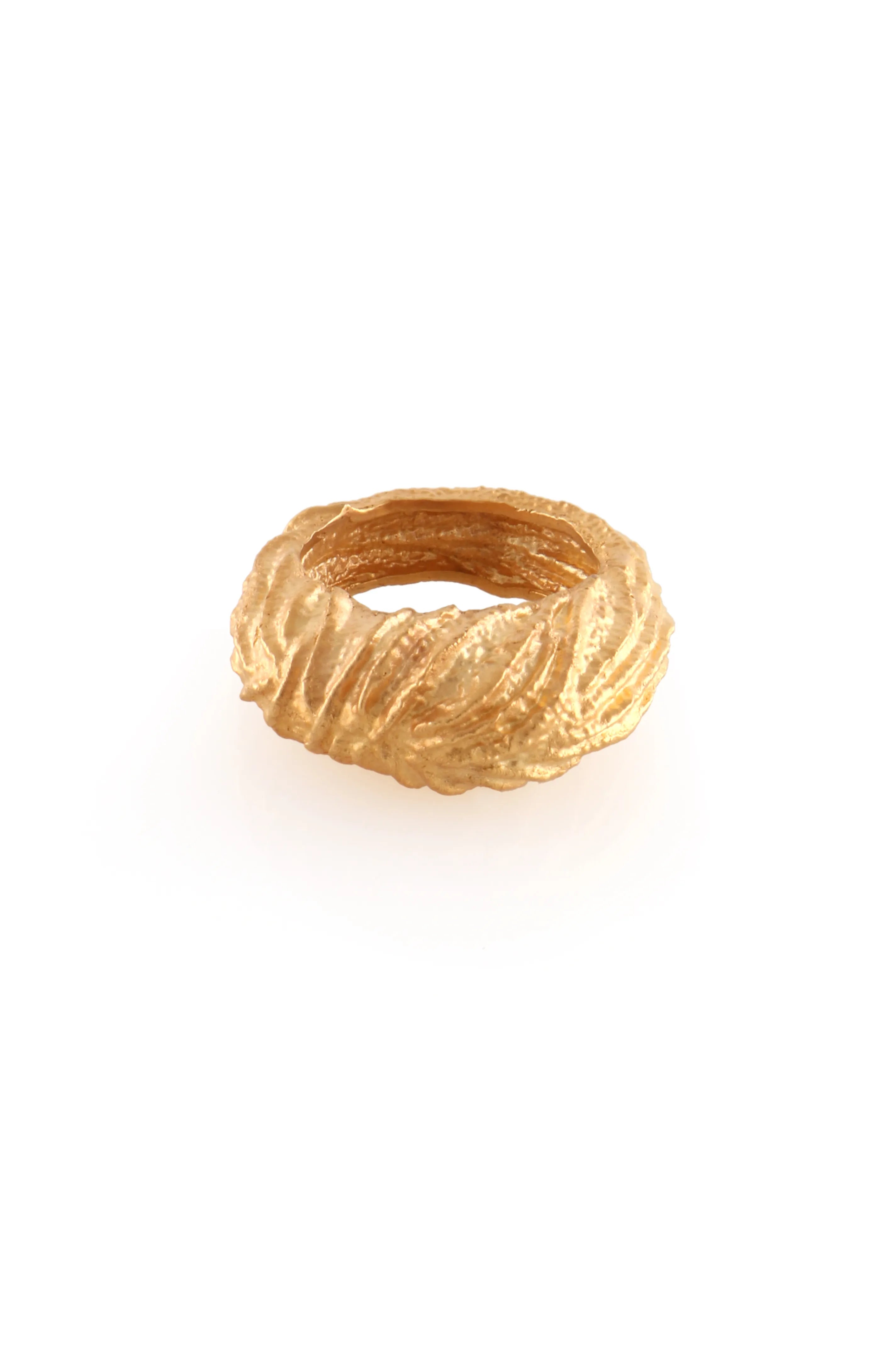 Seashell Textured Gold Ring in Size 6