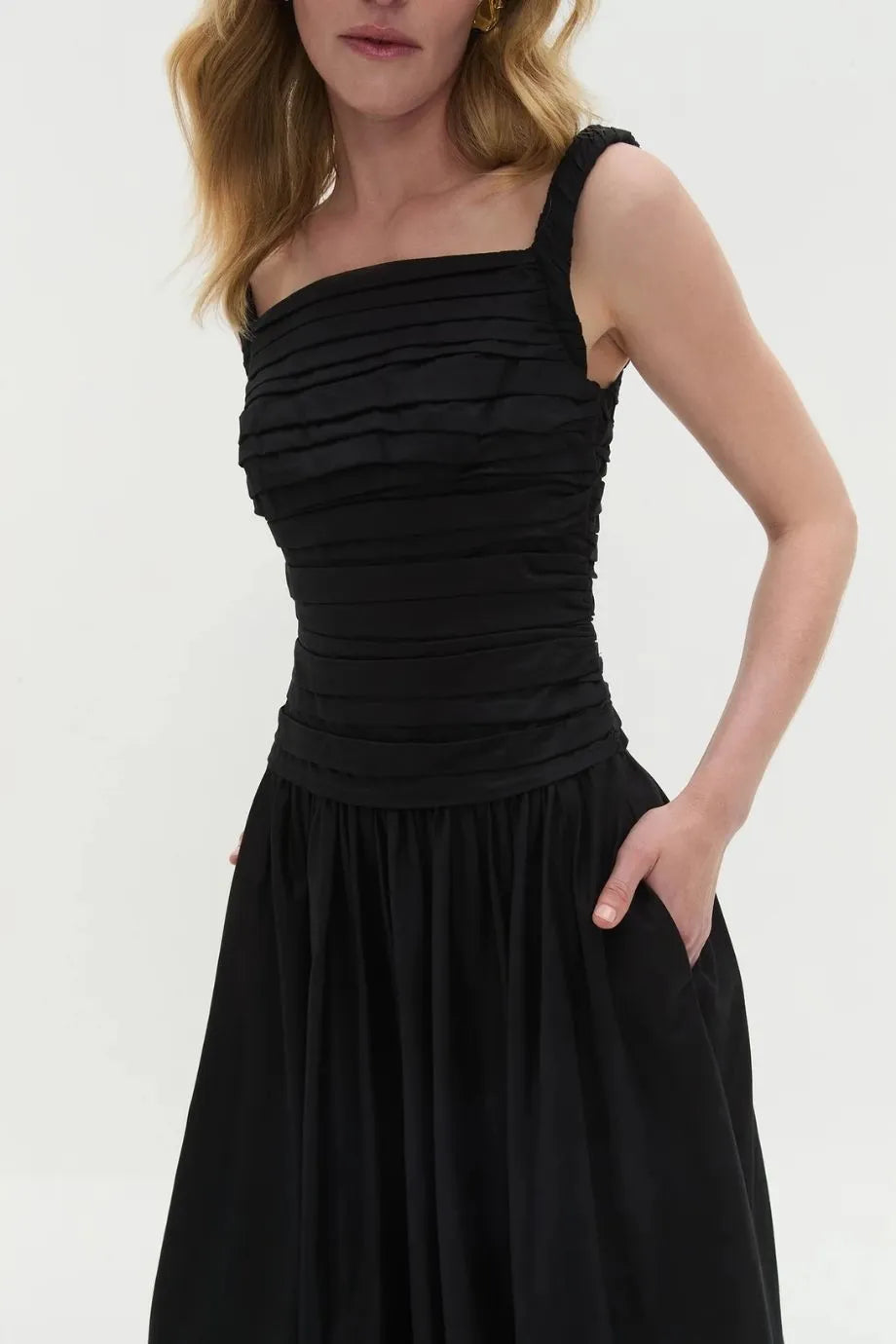 Star Sleeveless Cotton Midi Dress in Black