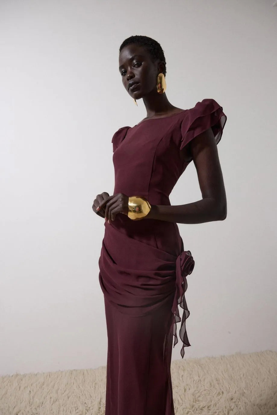 Florentine Rose Applique Body Sash Maxi Dress in Burgundy