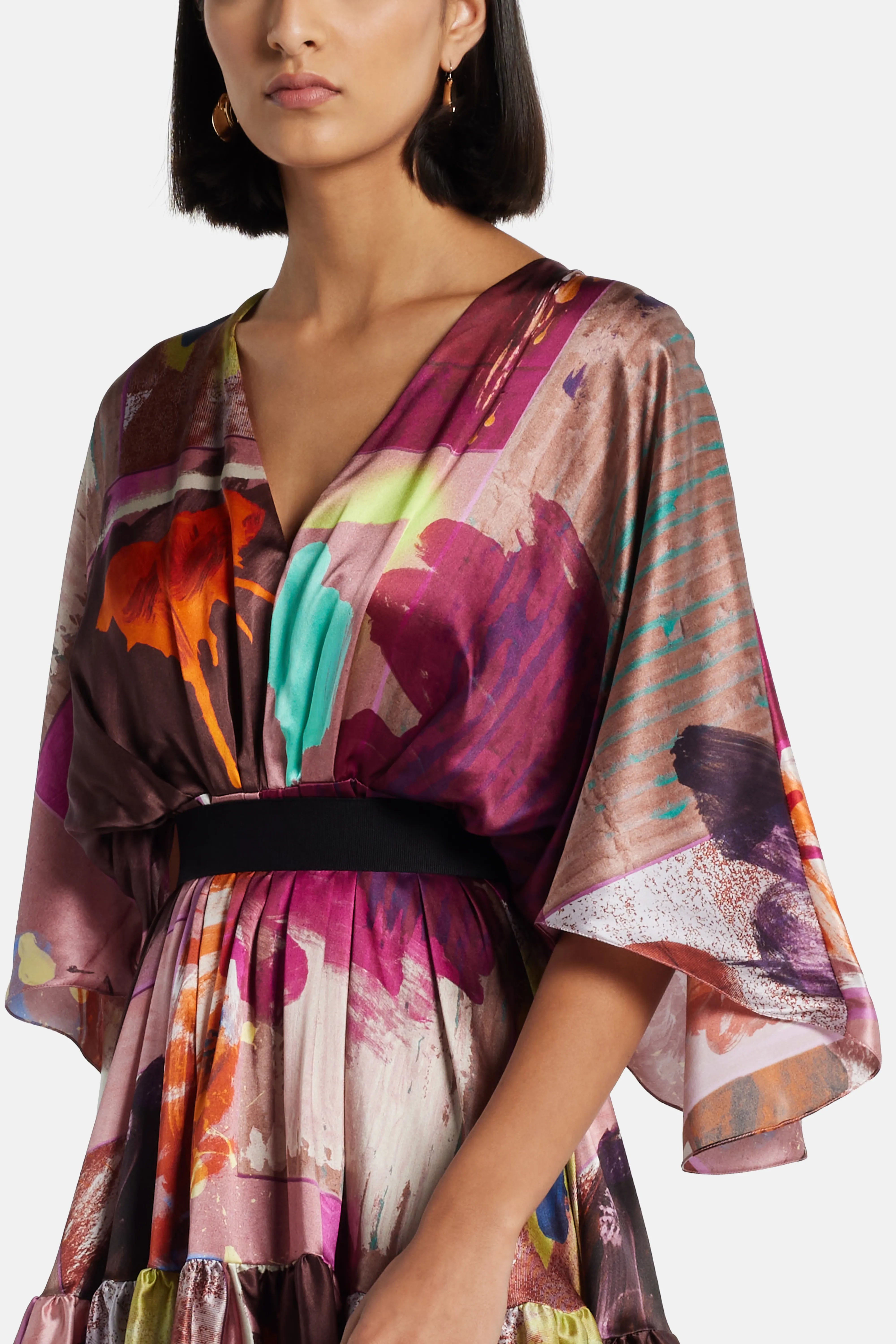 فستان ياسمين قصير من الحرير باللون الوردي