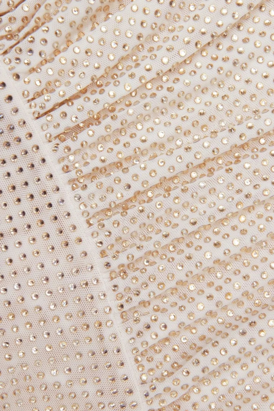 فستان سهرة مزين بأحجار الراين باللون البيج