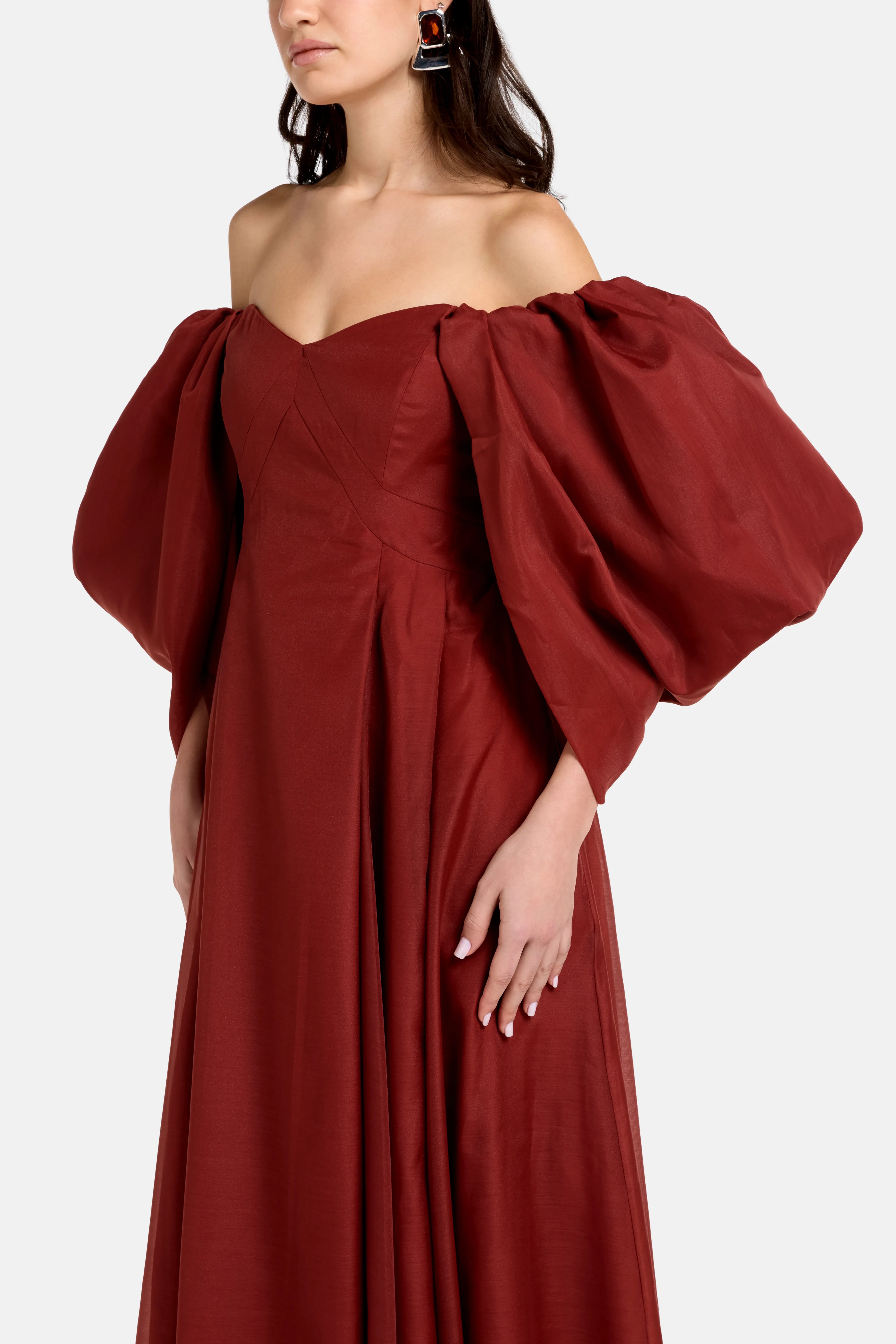Jardin Off Shoulder Maxi Dress in Brown