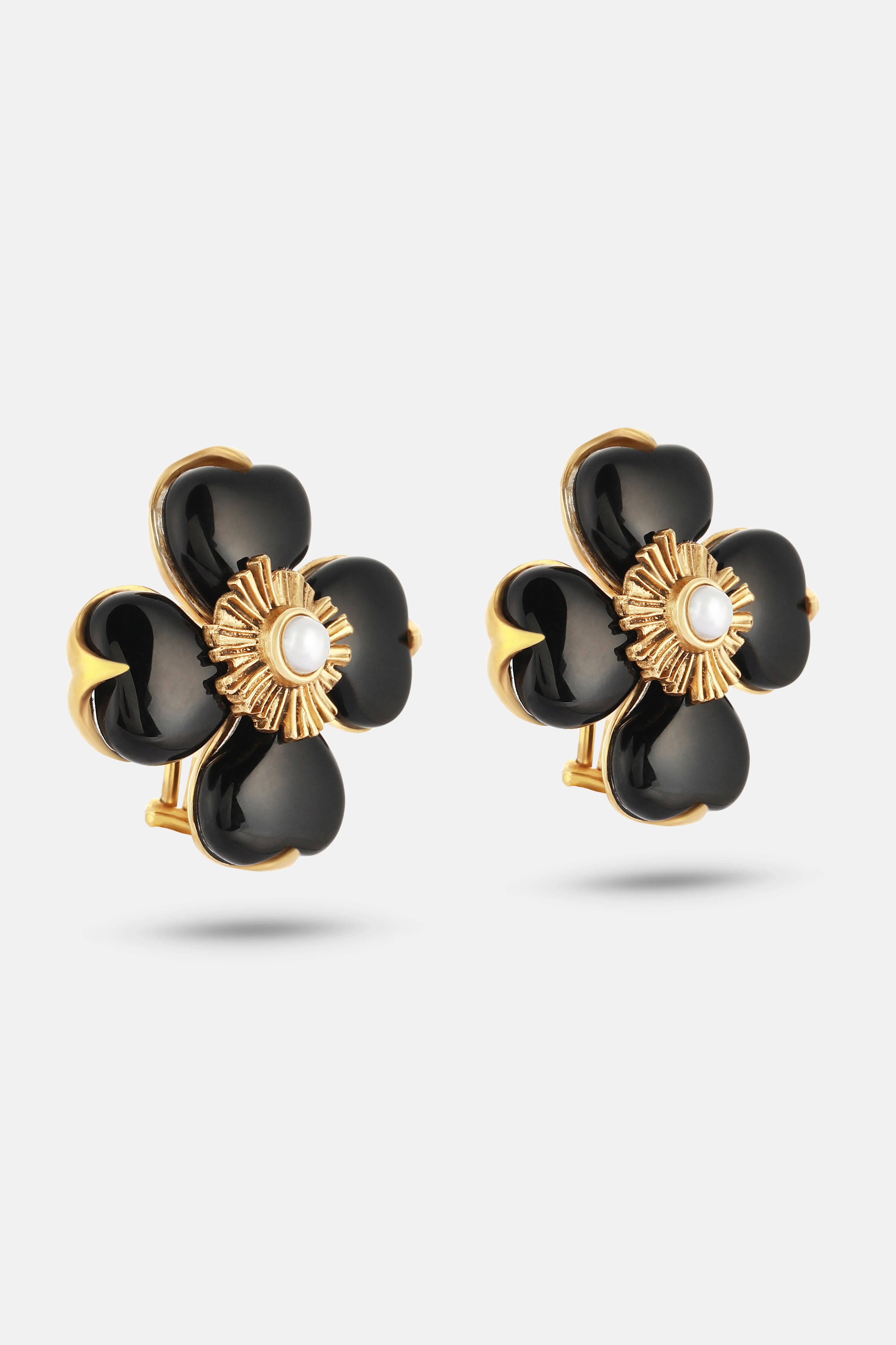 Clip Trefle Agate Earrings in Black