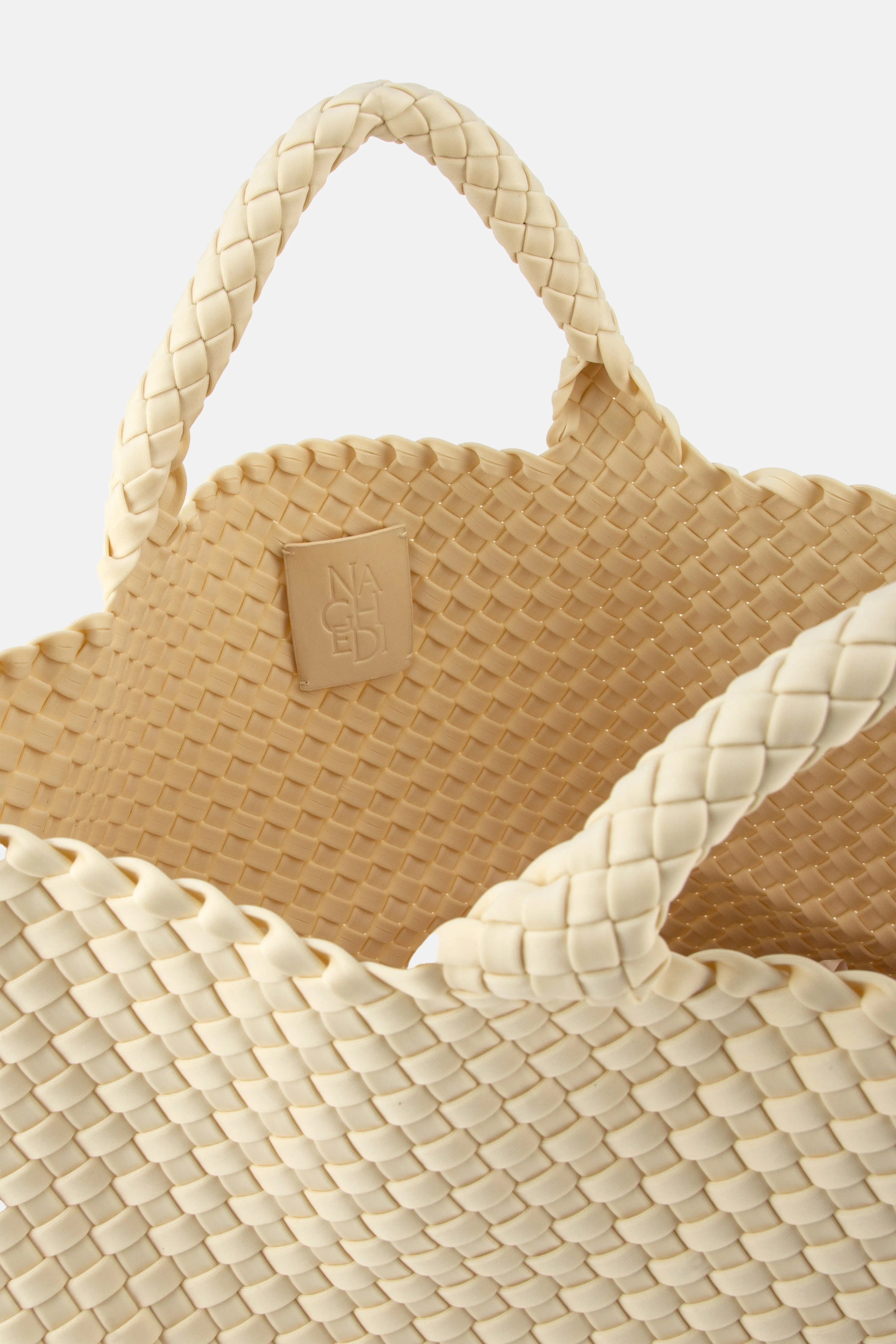 St. Barths Woven Medium Tote Bag in White with Pouch