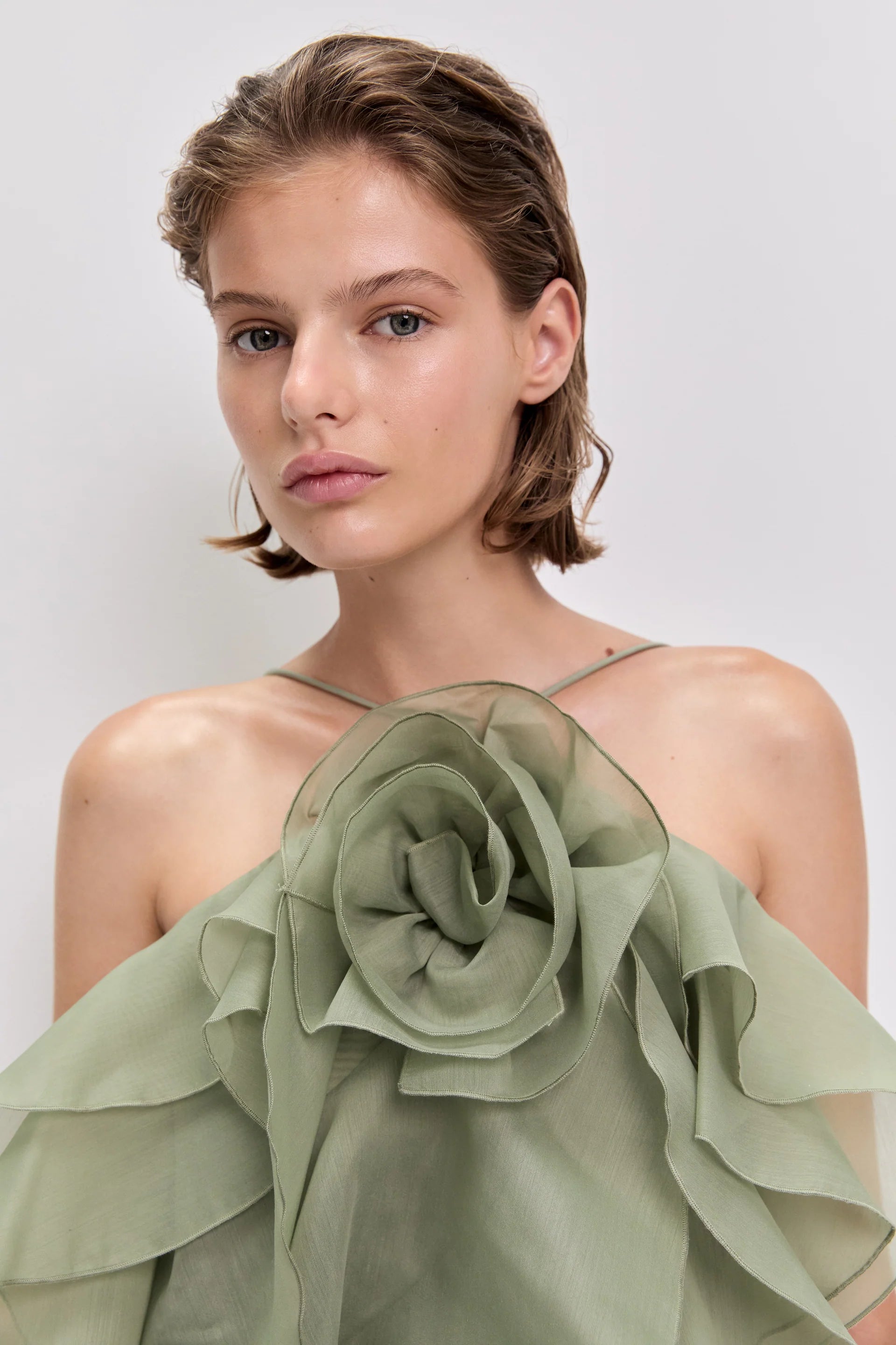 Pandorea Floral Ruffles Sleeveless Mini Dress in Green